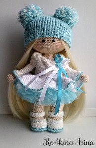 عروسک روسی با لباس اسمانی